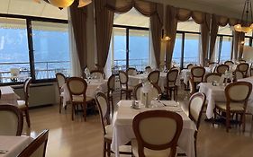 Village Hotel Lucia